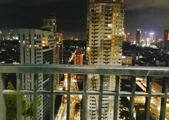 Queen V3 Manhattan Parkview Tower 1 4* マニラ市